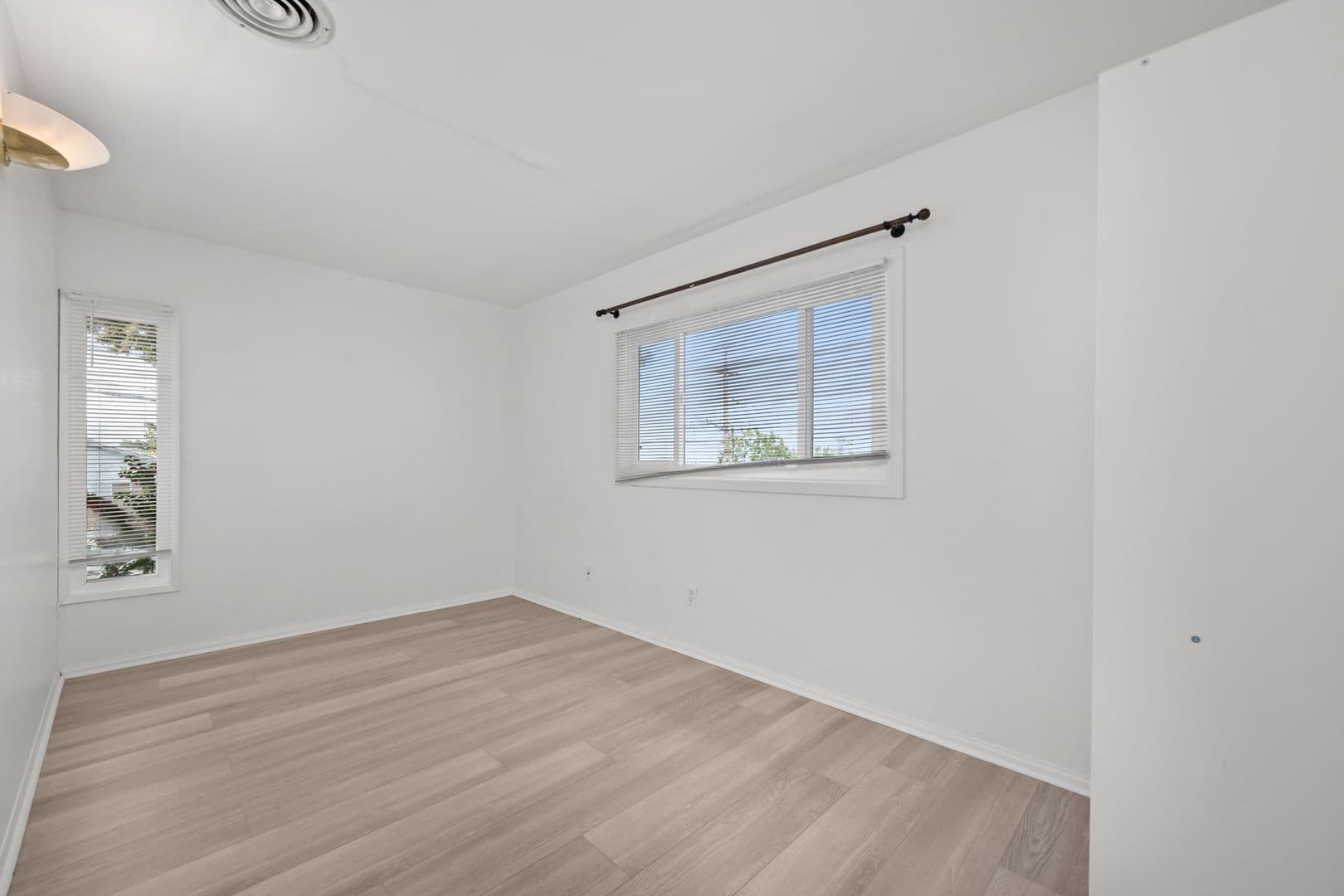 San Diego House: 5454 Mary Lane Drive