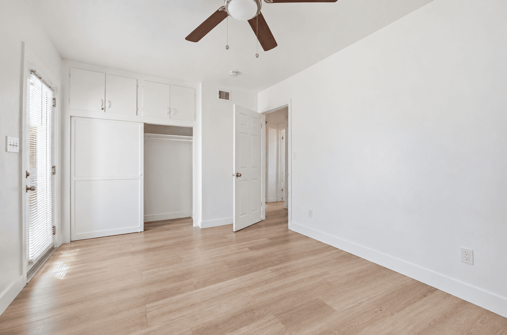 San Diego House: 5231 East Falls View Drive