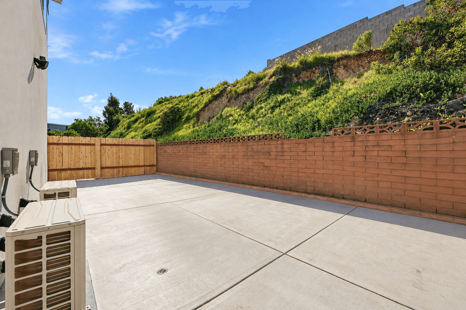 San Diego House: 5444 Brockbank Place