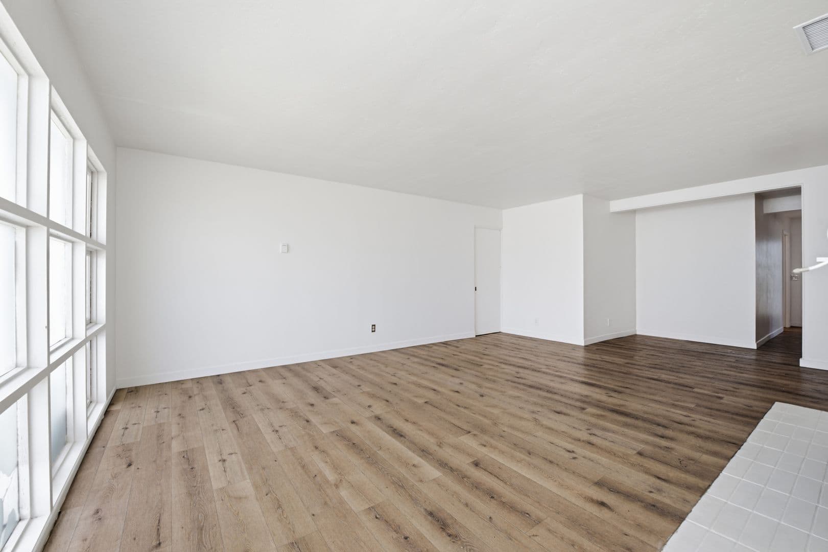 San Diego House: 6105 Dorothy Drive
