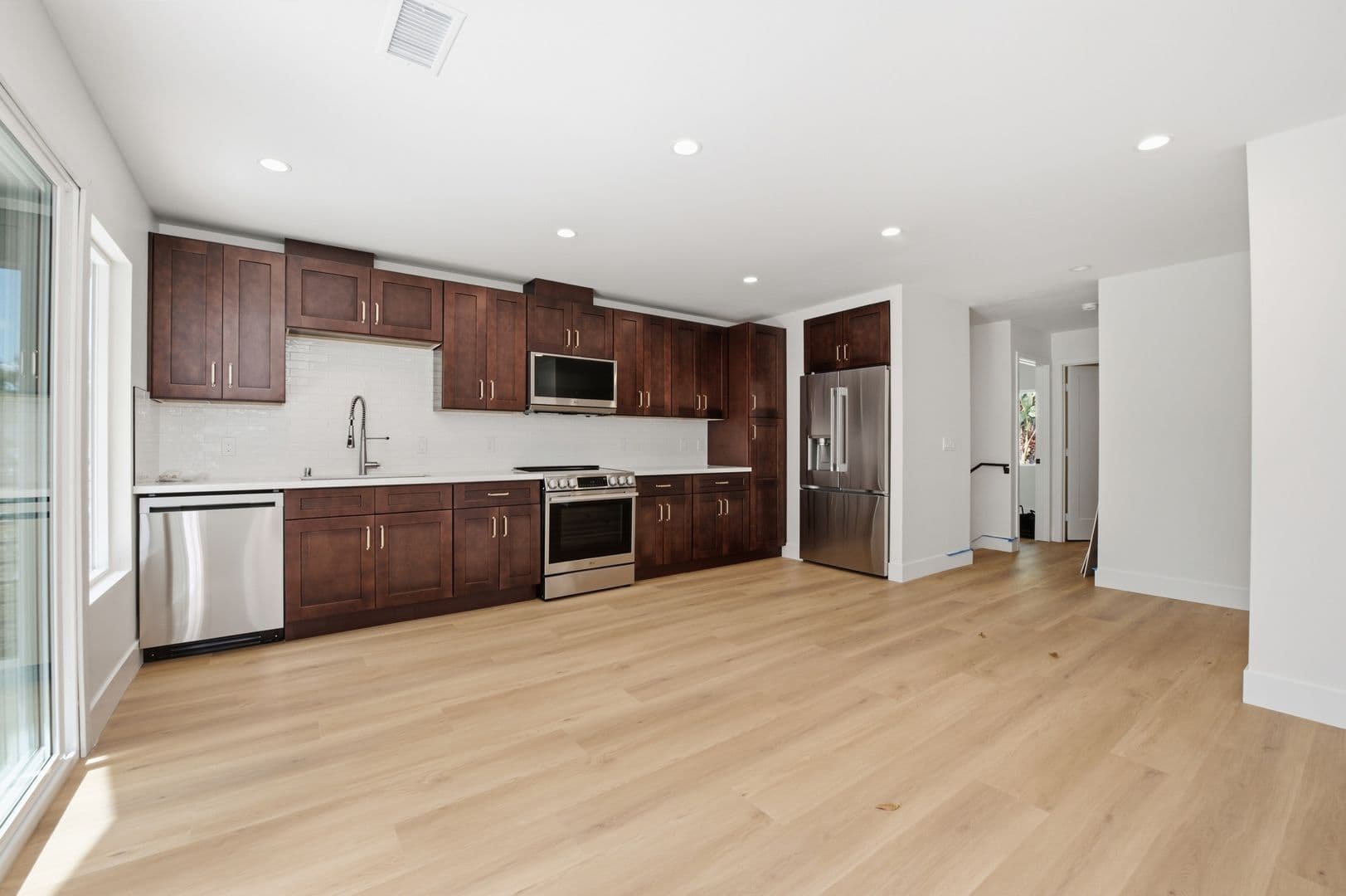 San Diego House: 5768 Campanile Drive