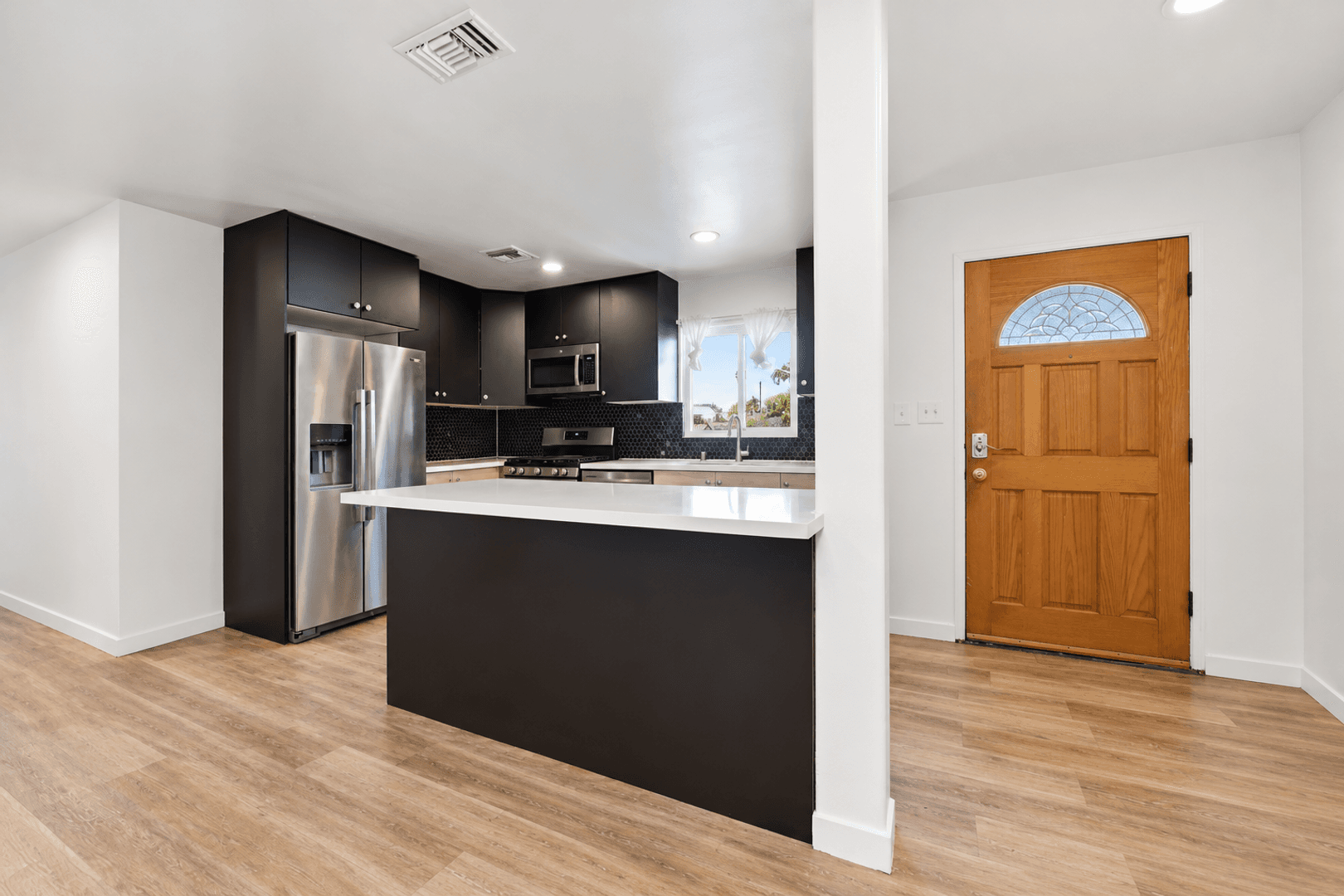 San Diego House: 5172 Brockbank Place