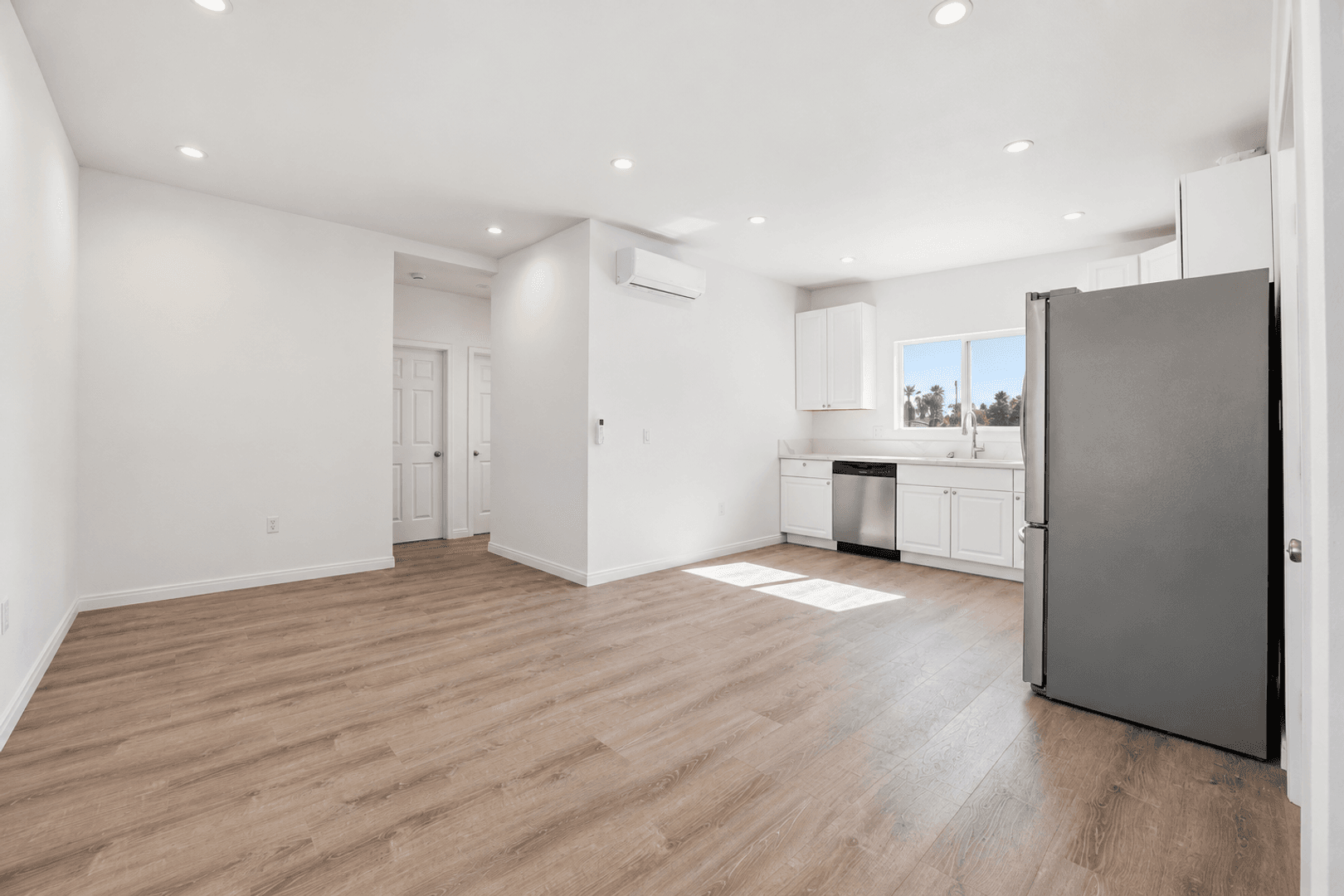 San Diego House: 5444 Brockbank Place