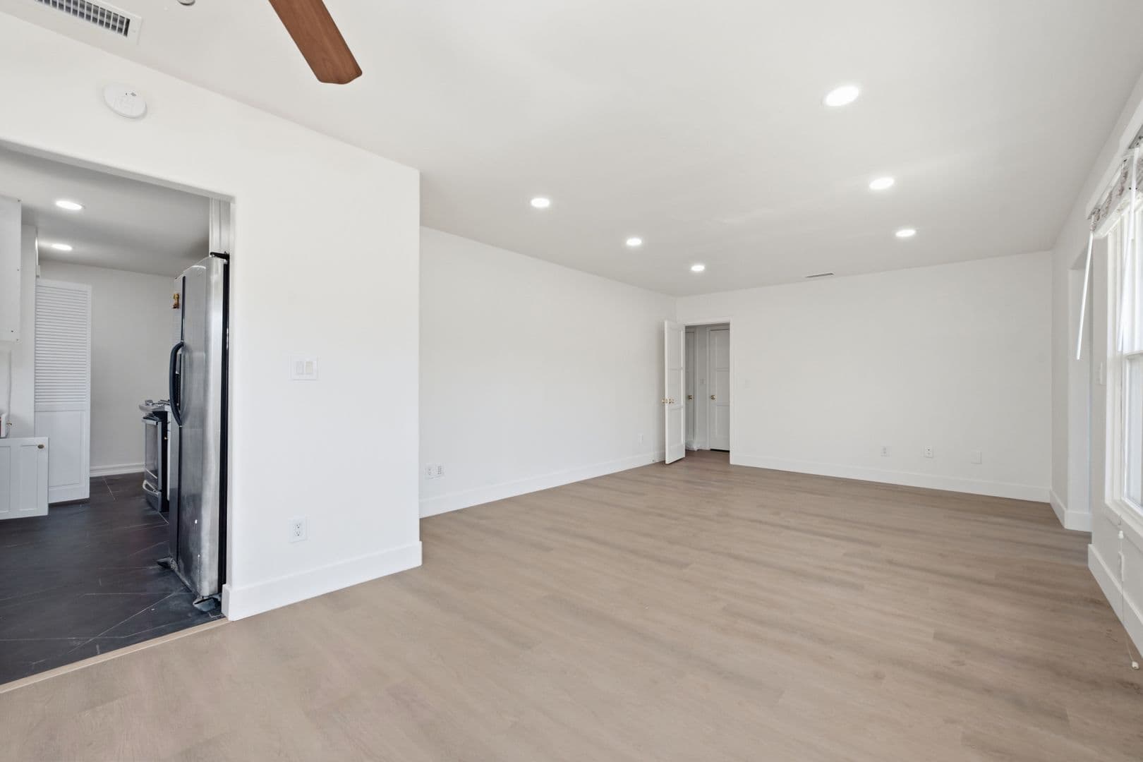 San Diego House: 6204 Mary Lane Drive