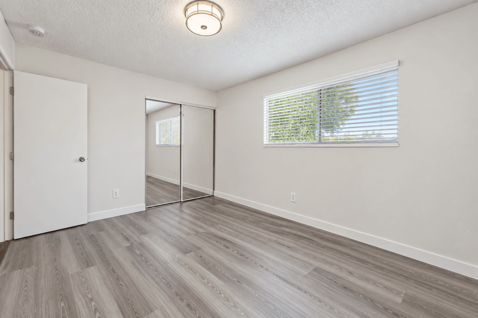 San Diego House: 5318-5320 Brockbank Place