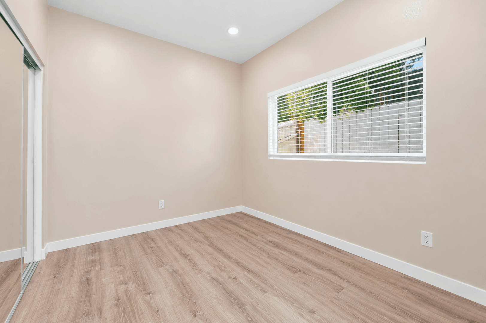 San Diego House: 4924-2 Tierra Baja Way