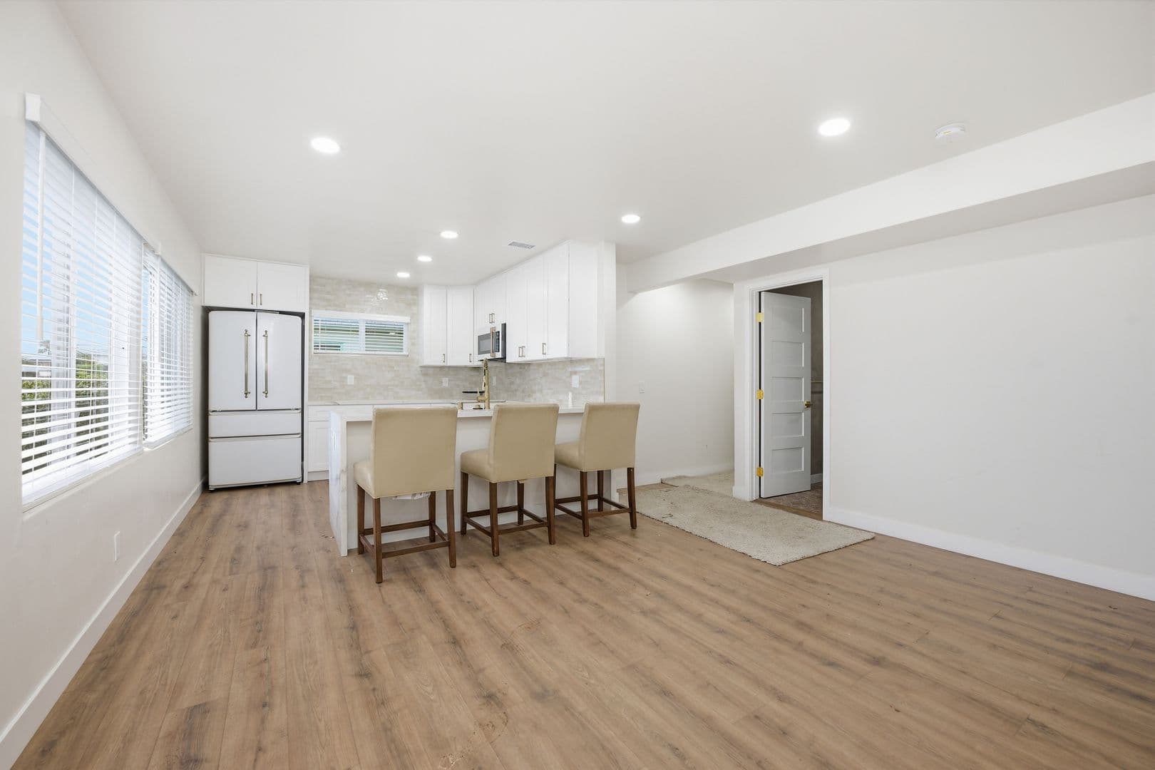 San Diego House: 6209 Mesita Drive