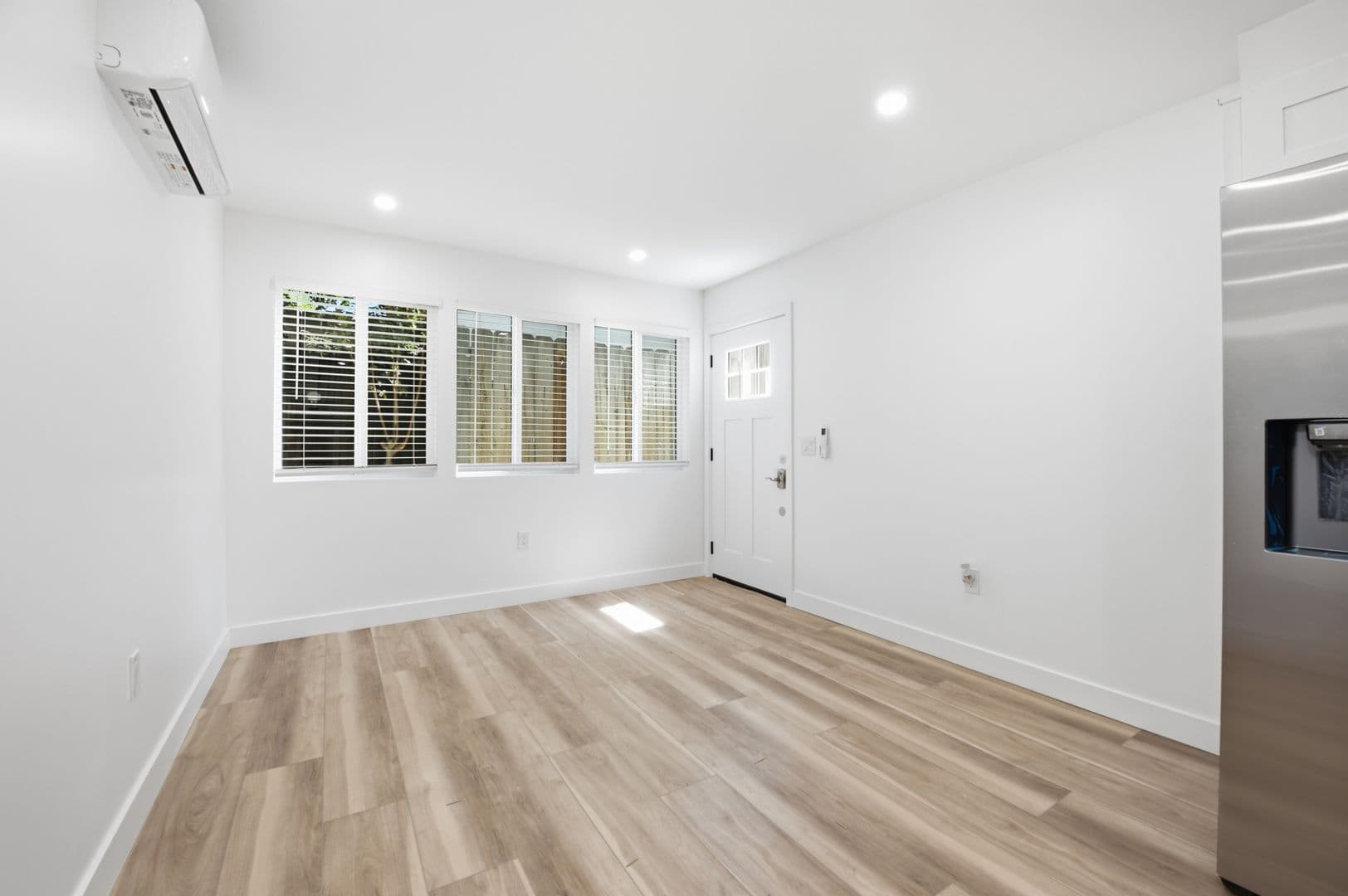 San Diego House: 5016 Chaparral Way