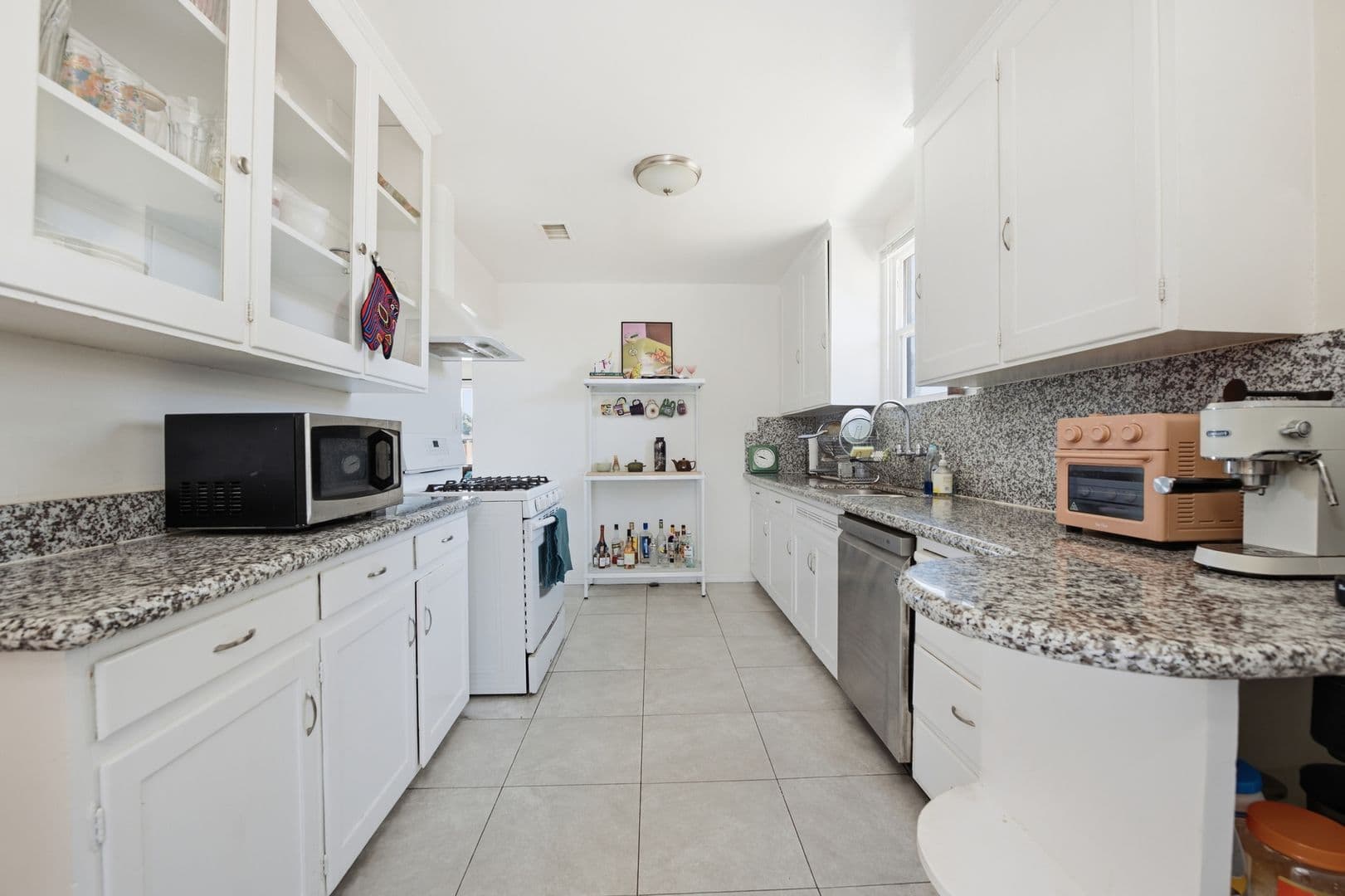 San Diego House: 6210 Pembroke Drive