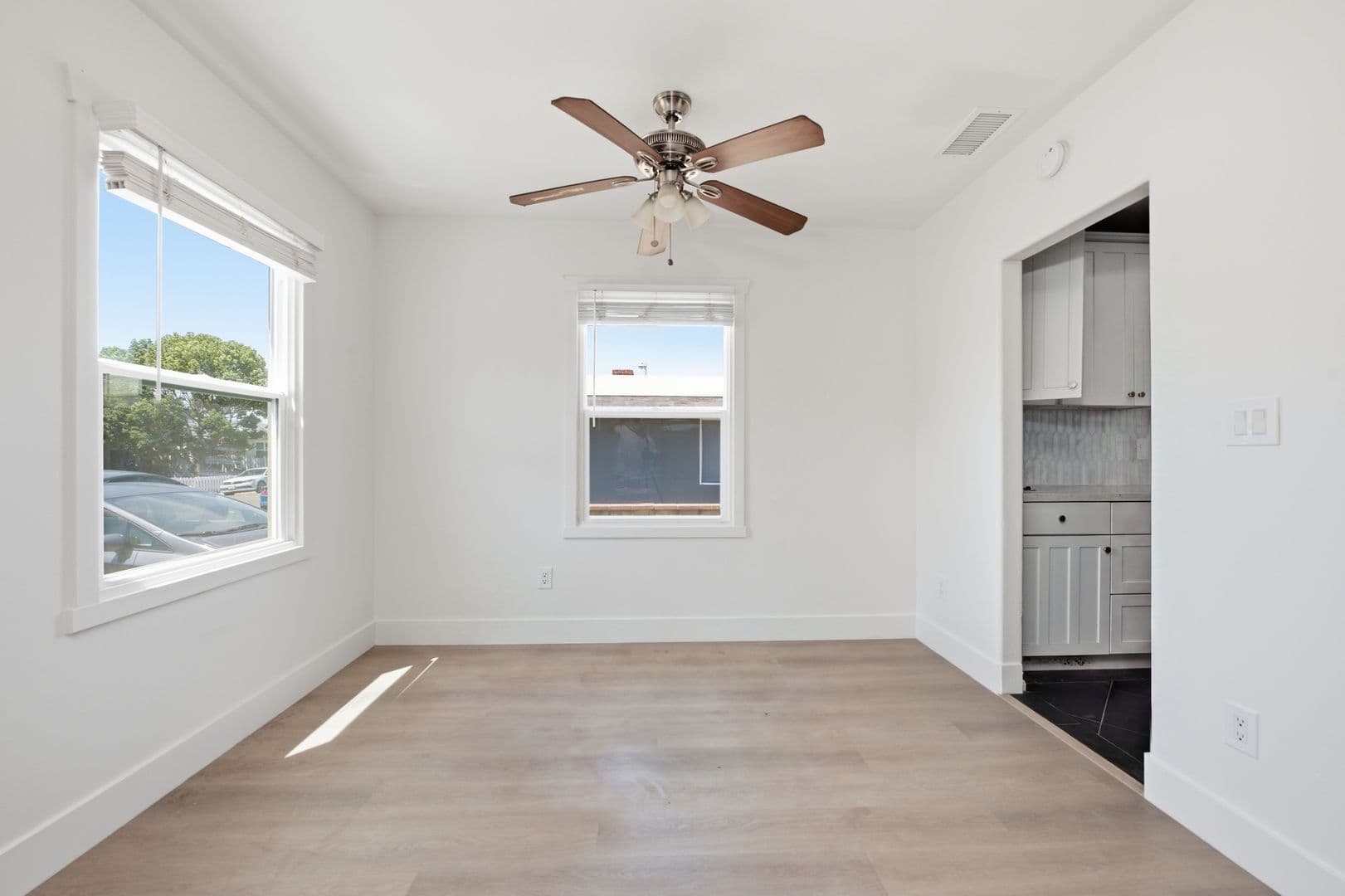 San Diego House: 6204 Mary Lane Drive