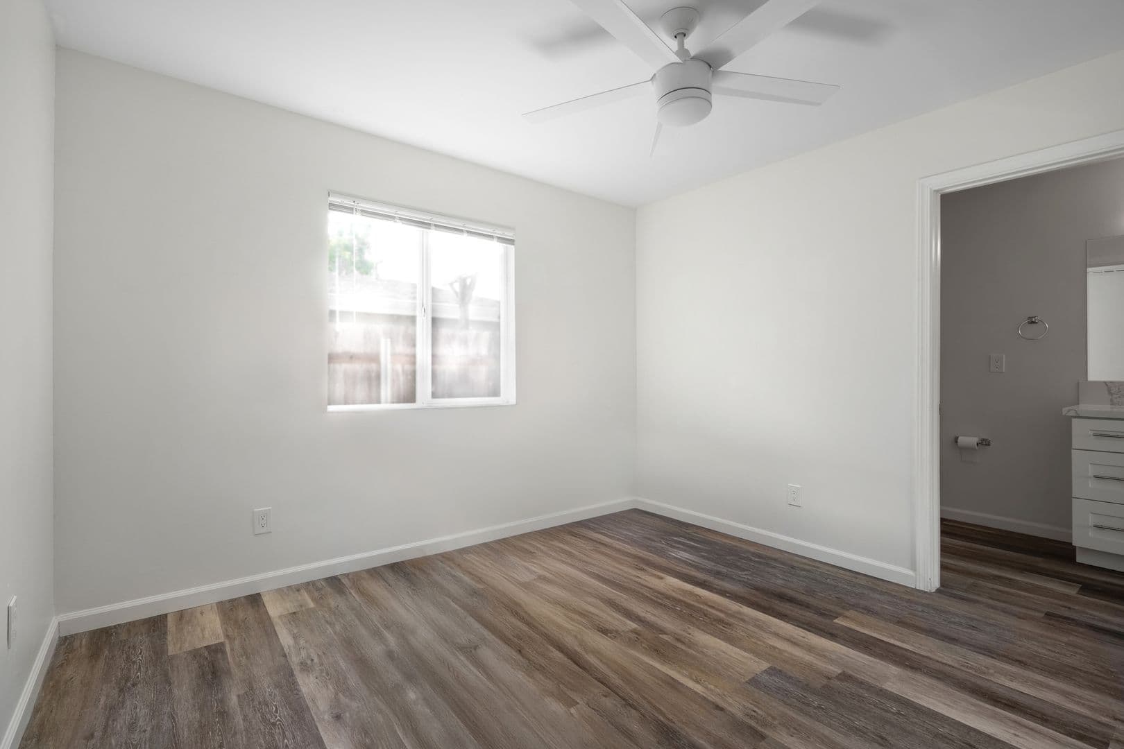 San Diego House: 5288 Manhasset Drive