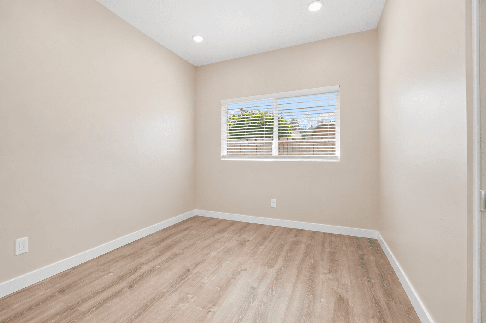 San Diego House: 4924-2 Tierra Baja Way