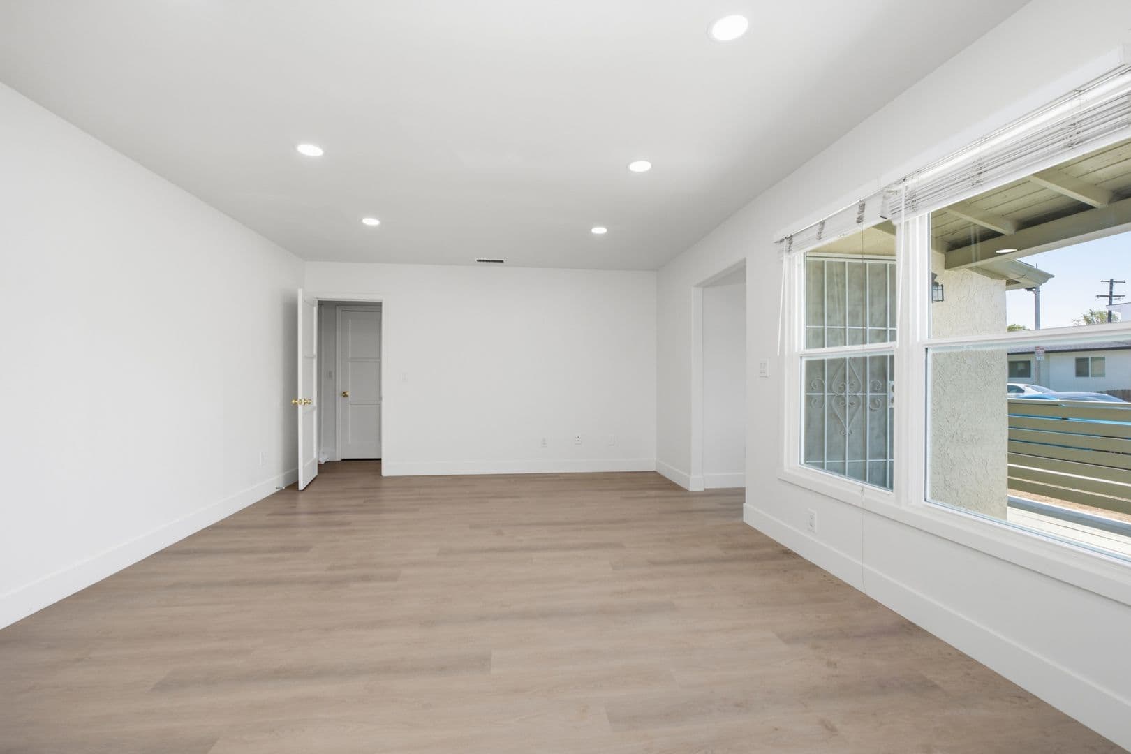 San Diego House: 6204 Mary Lane Drive