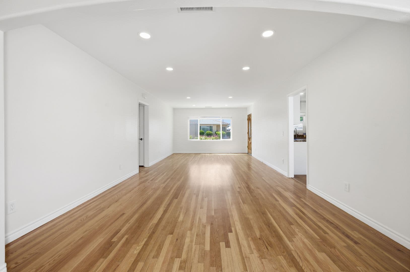 San Diego House: 6230 Rose Street