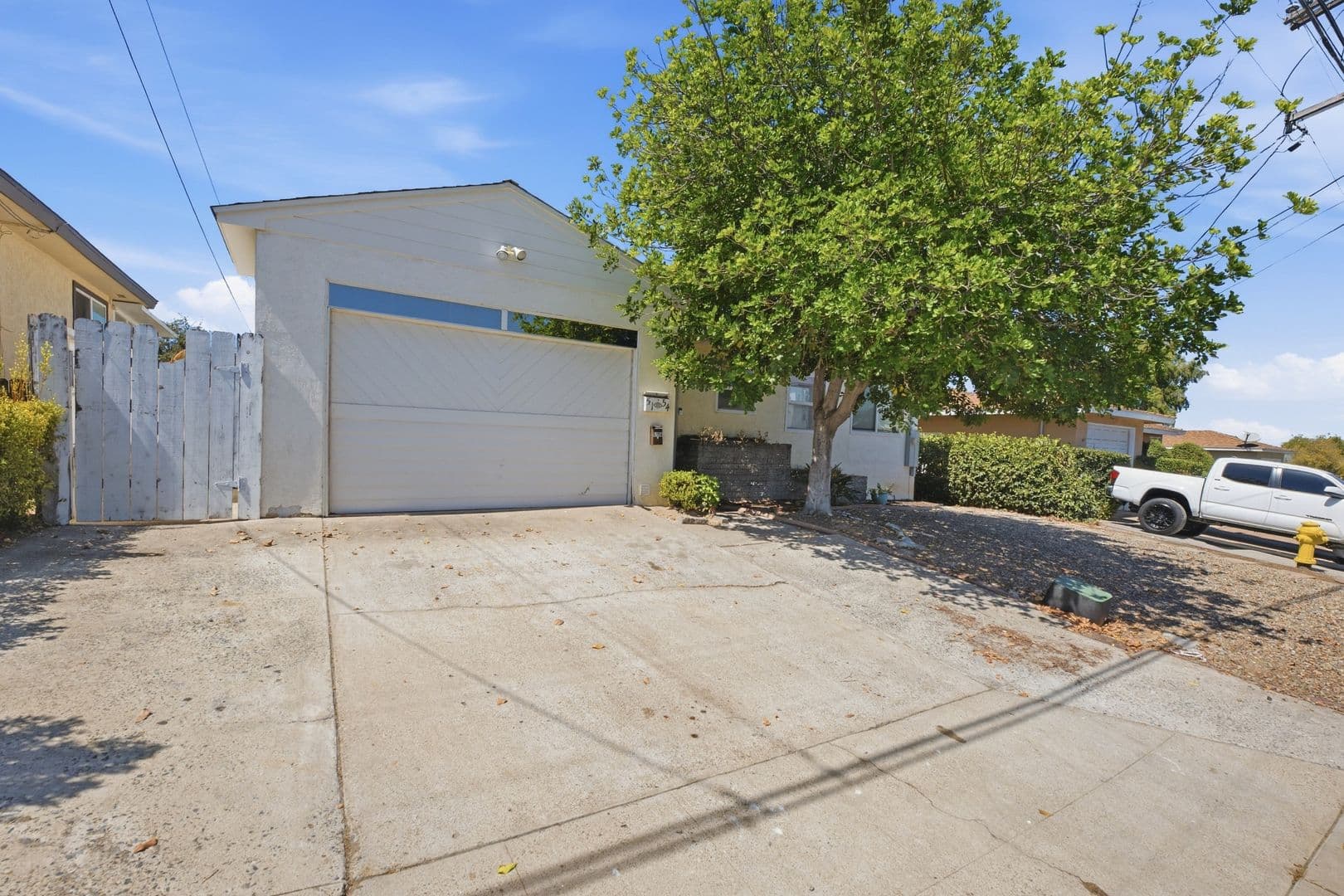 San Diego House: 5154 Brockbank Place