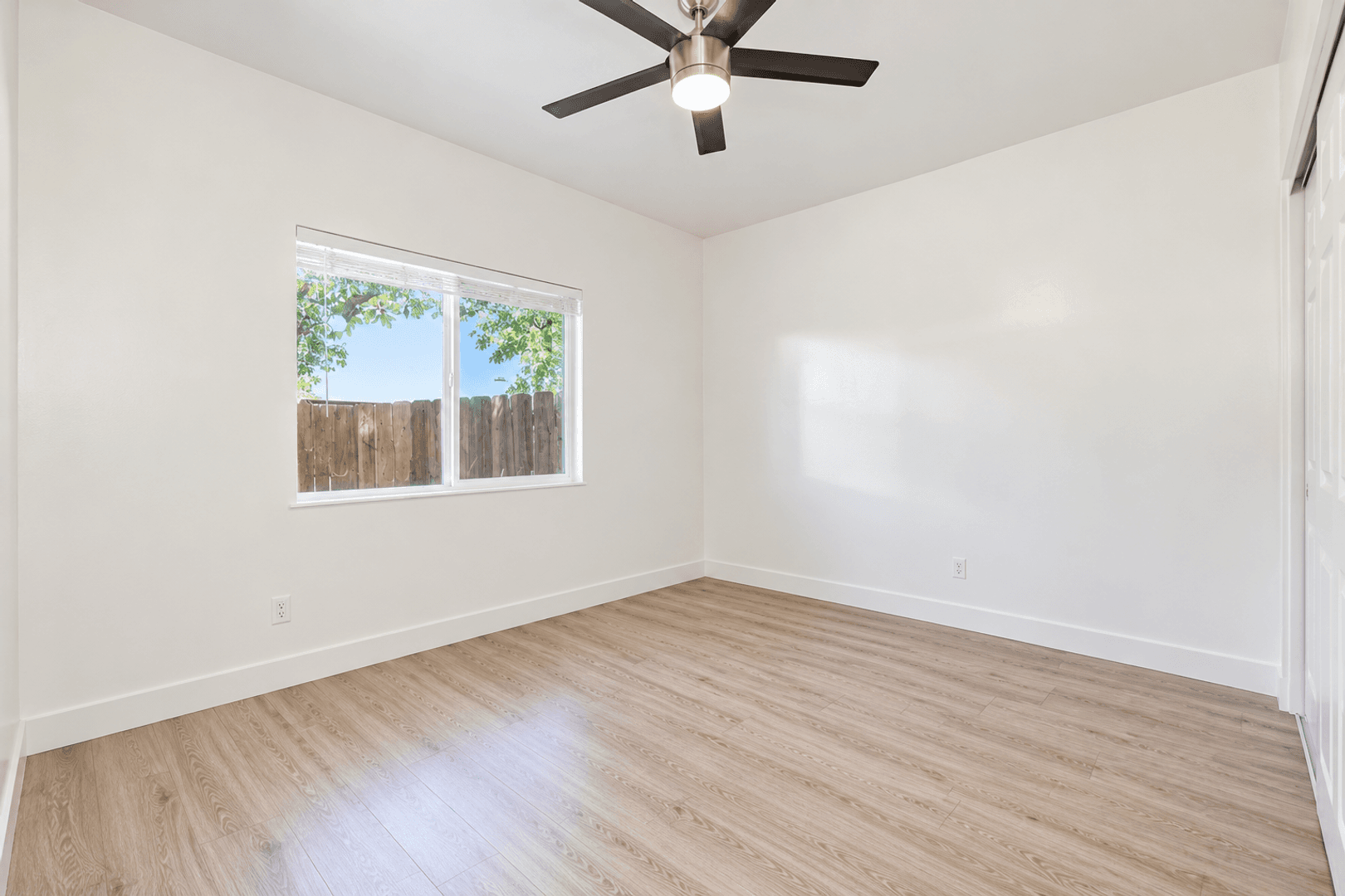 San Diego House: 5174 Brockbank Place