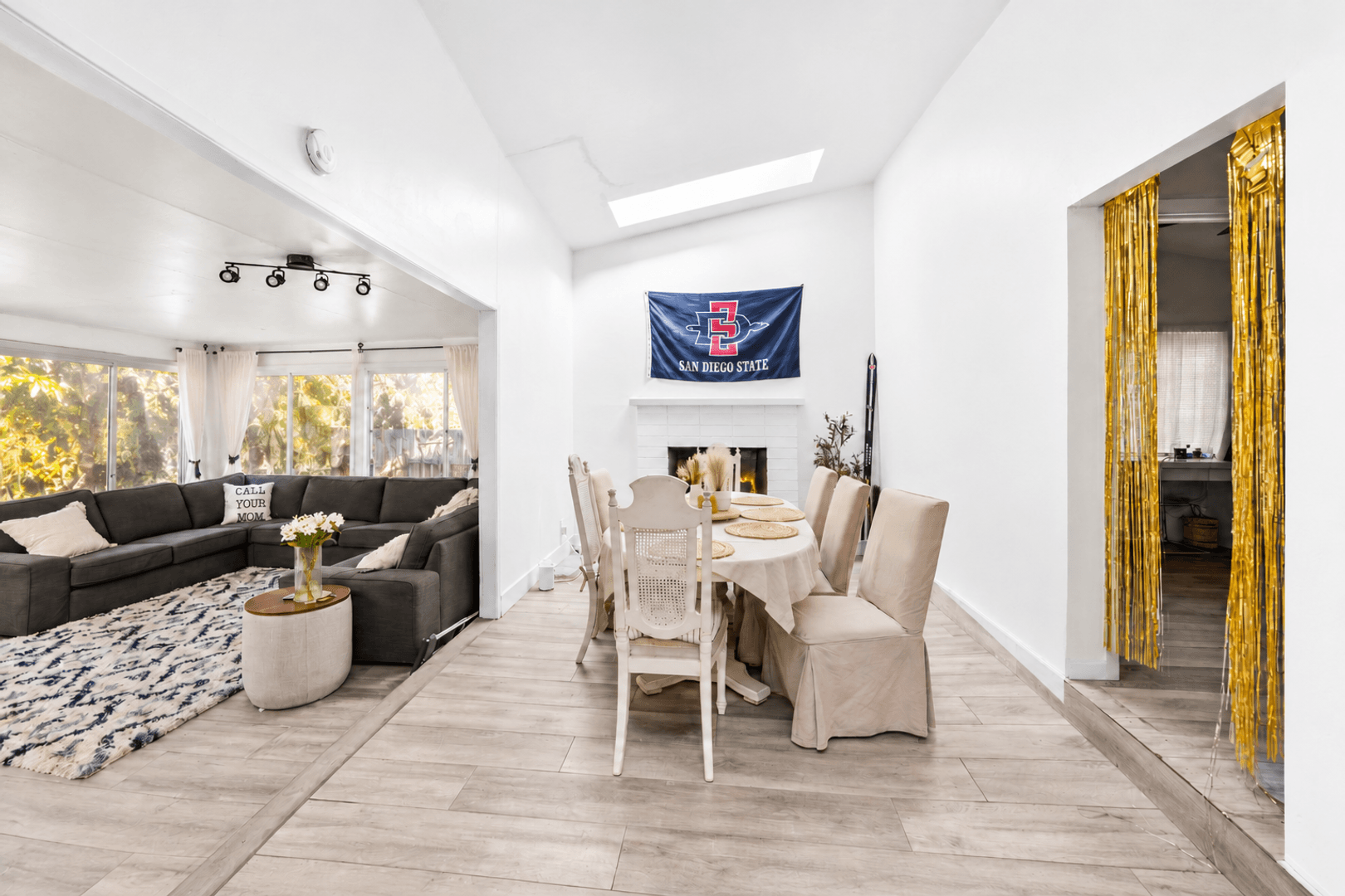 San Diego House: 5332-5334 Redding Road