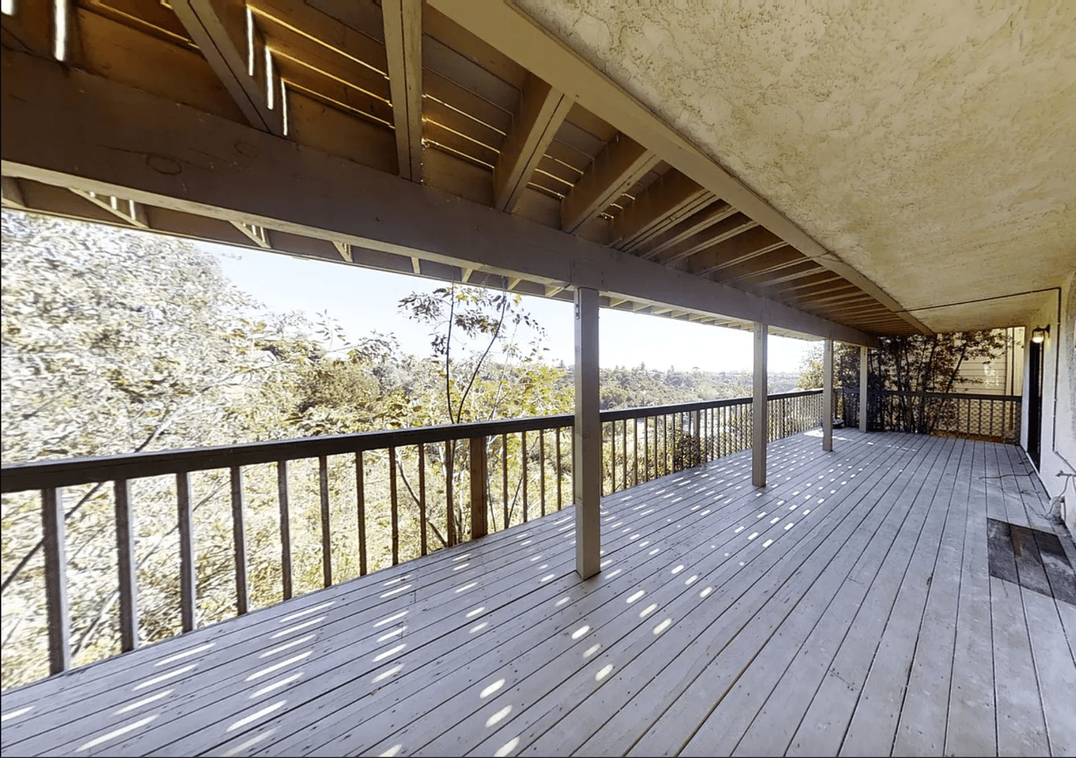 San Diego House: 5539-5541 Dorothy Drive