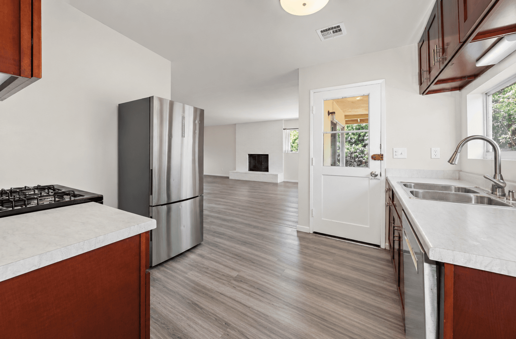 San Diego House: 5318-5320 Brockbank Place