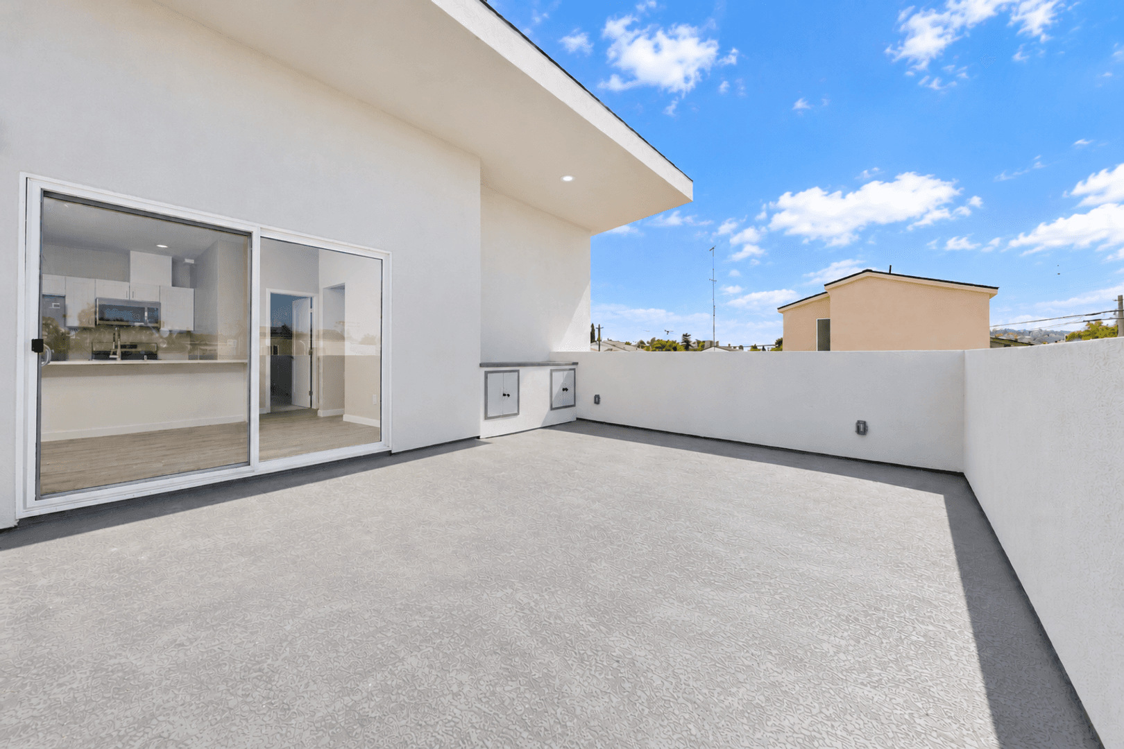 San Diego House: 6248 Rose Street
