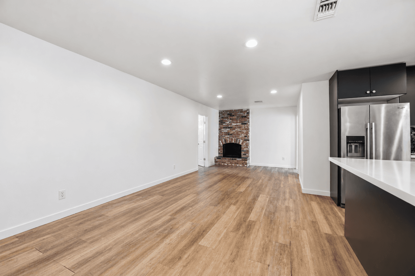 San Diego House: 5172 Brockbank Place