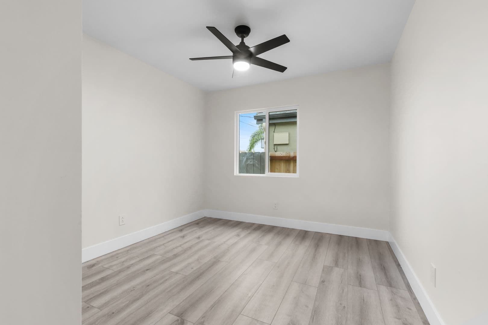 San Diego House: 6246 Rose Street