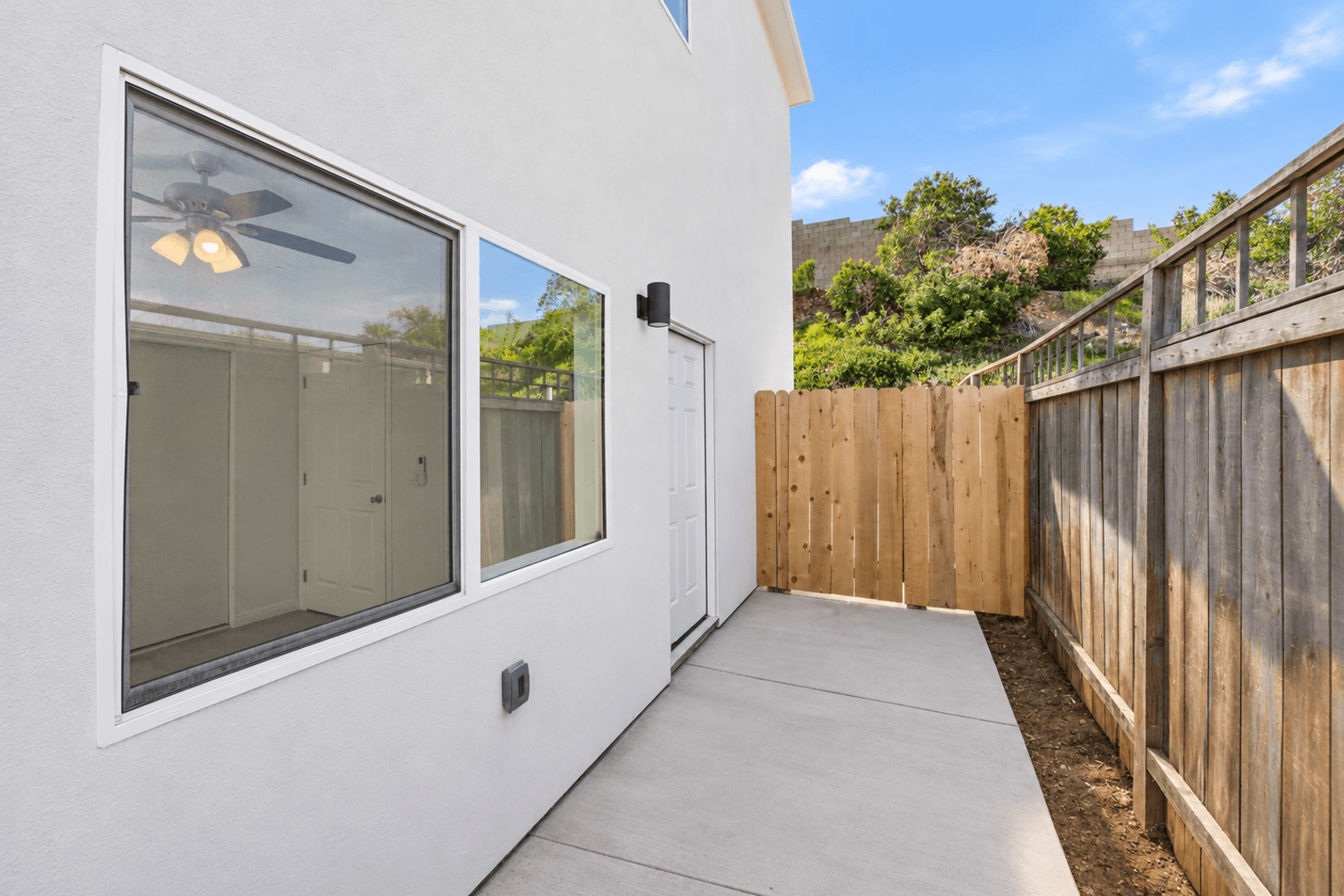 San Diego House: 5444 Brockbank Place