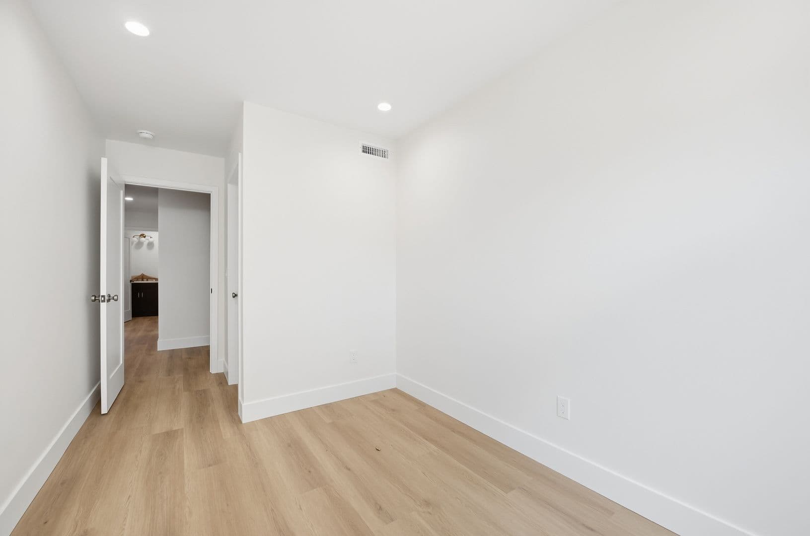 San Diego House: 5768 Campanile Drive