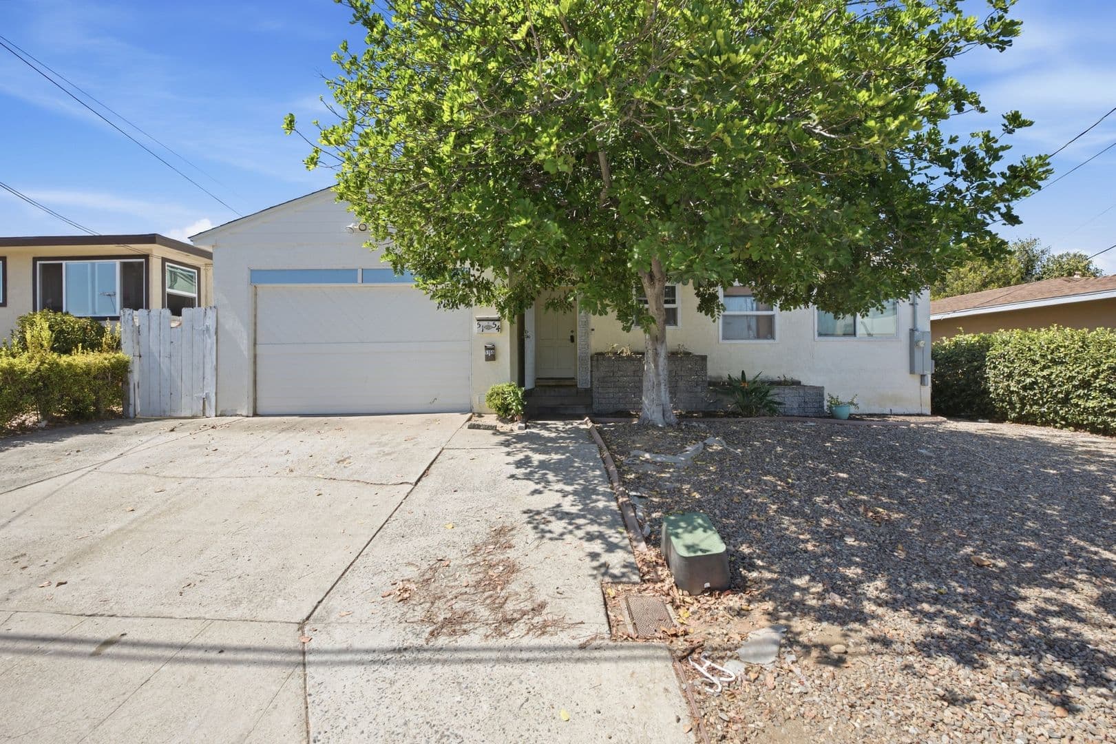 San Diego House: 5154 Brockbank Place