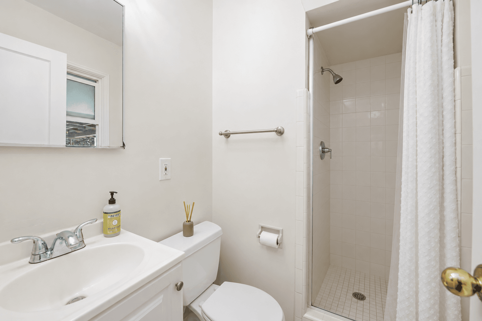 San Diego House: 6210 Pembroke Drive