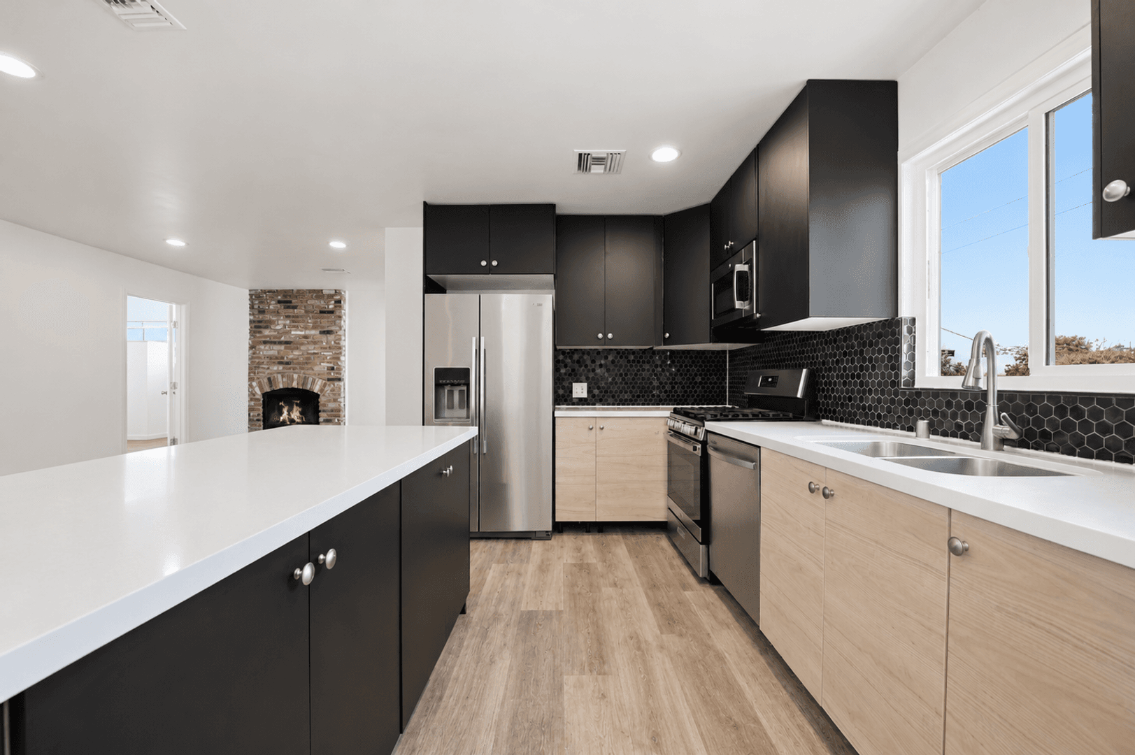 San Diego House: 5172 Brockbank Place