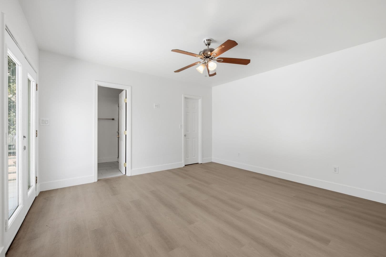 San Diego House: 6204 Mary Lane Drive