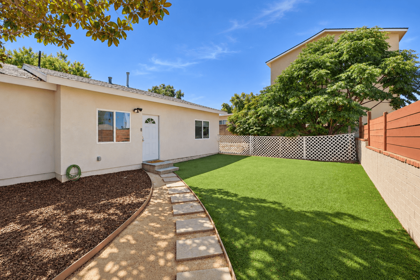 San Diego House: 5174 Brockbank Place