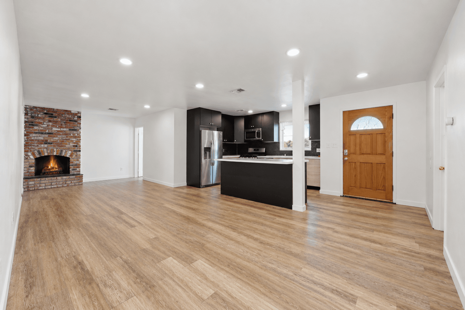 San Diego House: 5172 Brockbank Place