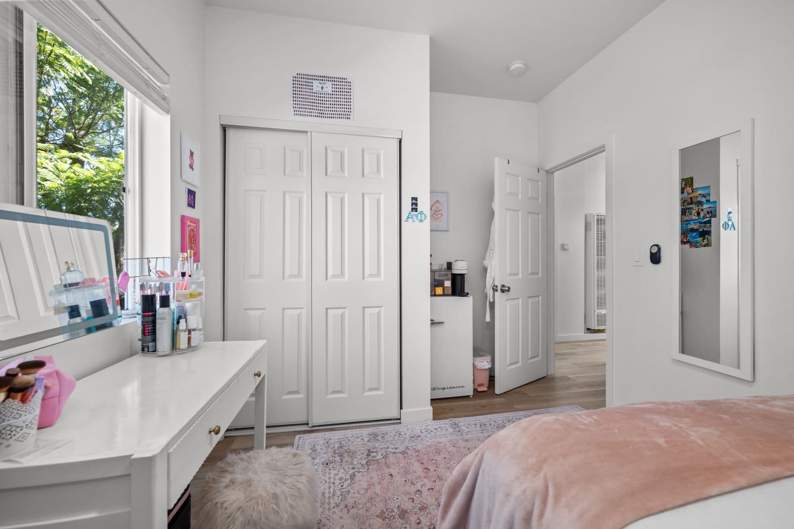 San Diego House: 5233 East Falls View Drive