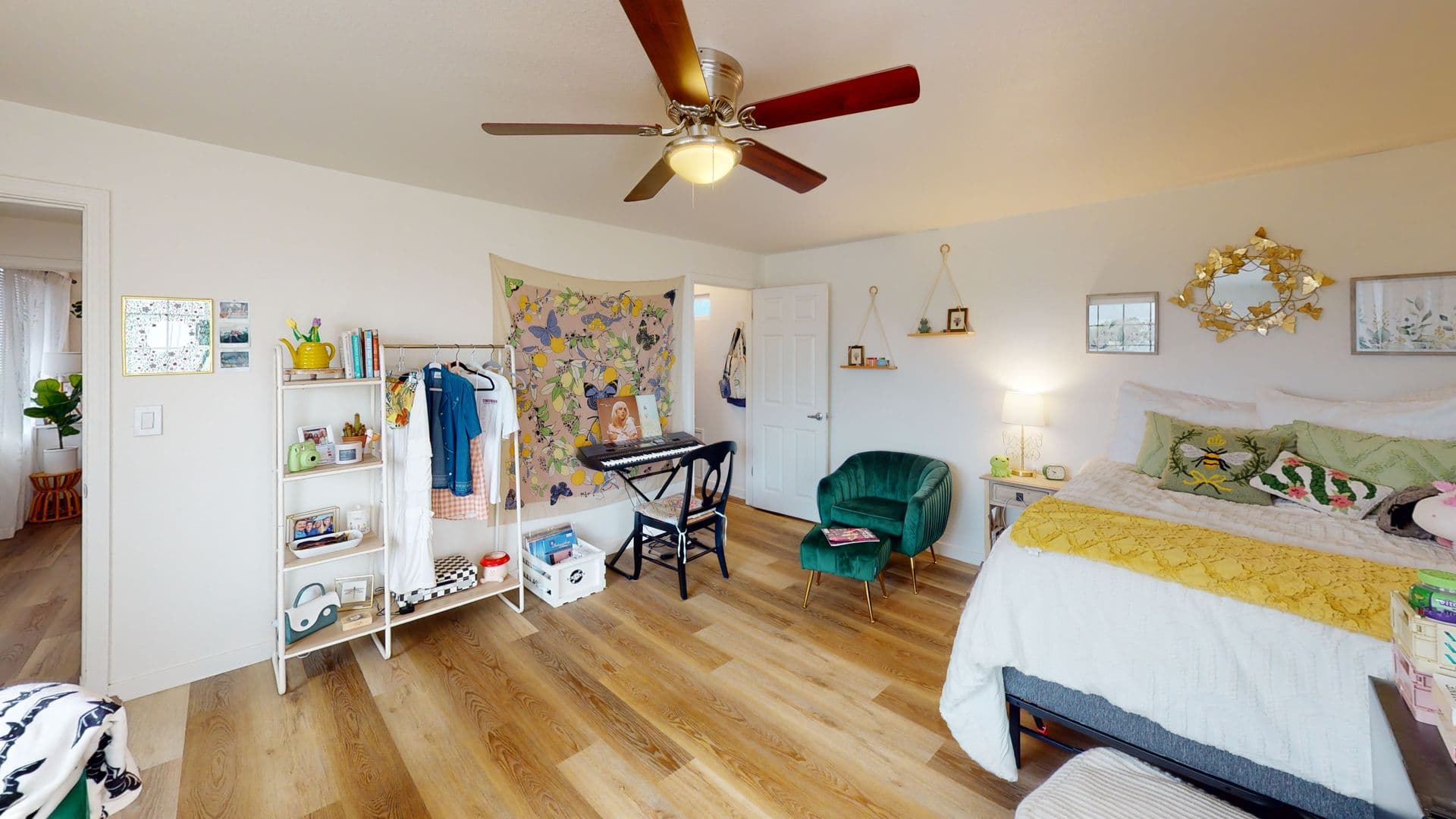 San Diego House: 6328 Mesita Drive