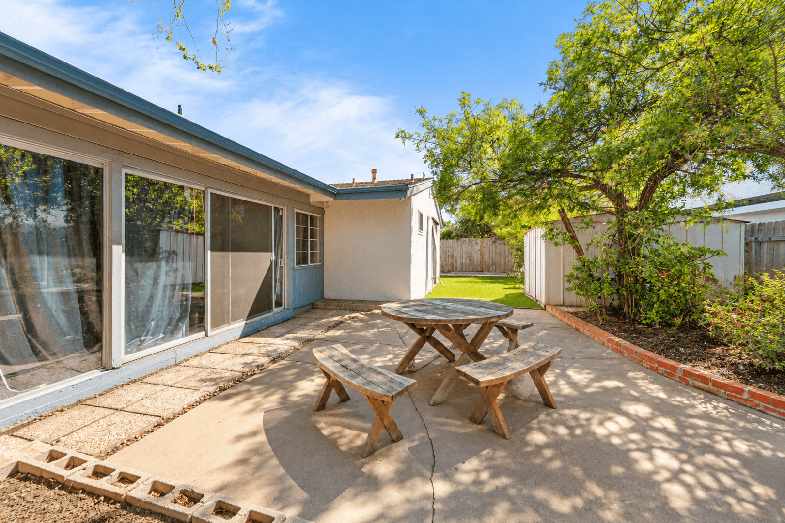 San Diego House: 5332-5334 Redding Road