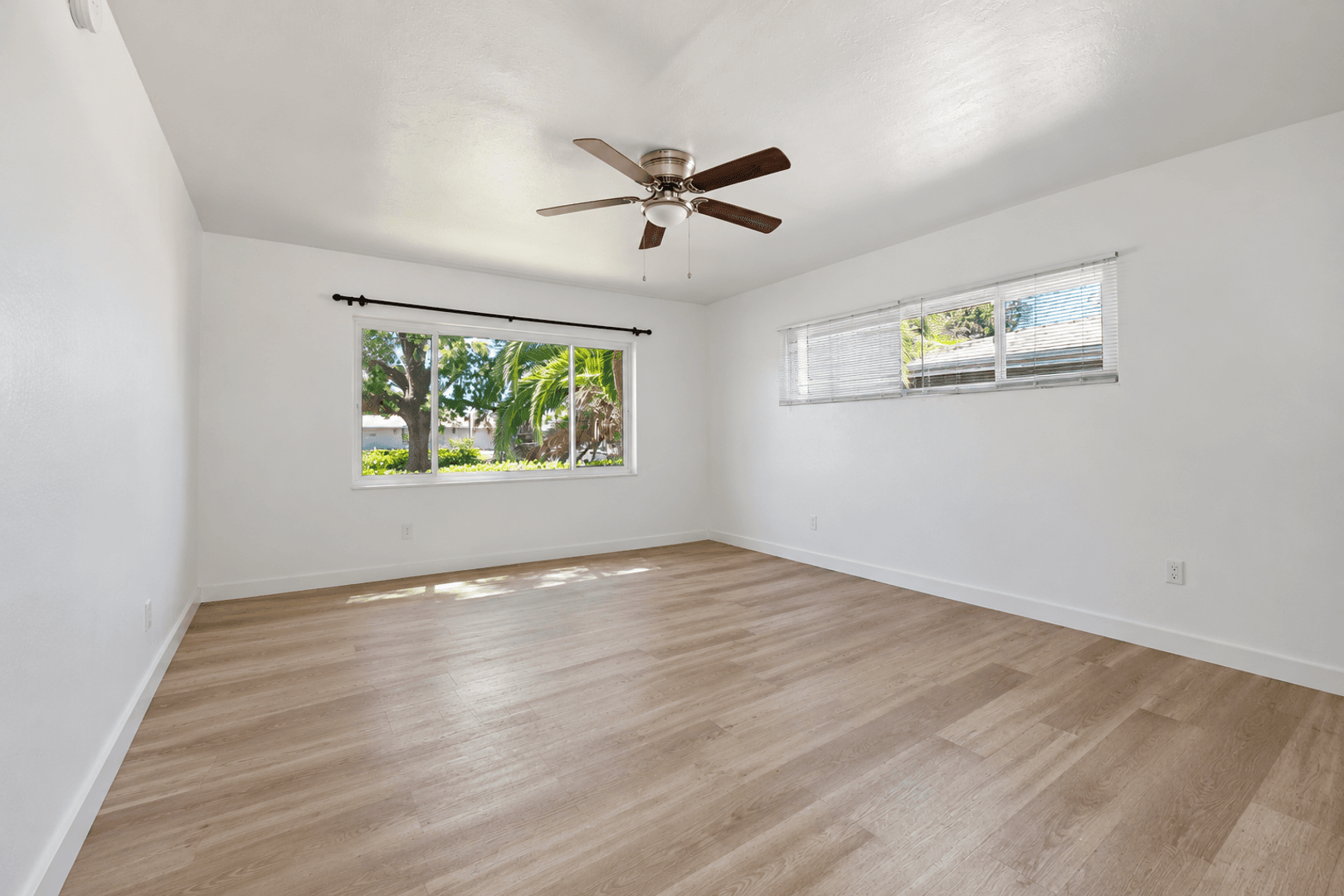 San Diego House: 5231 East Falls View Drive
