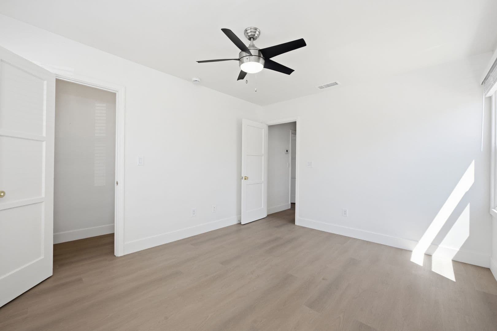 San Diego House: 6204 Mary Lane Drive