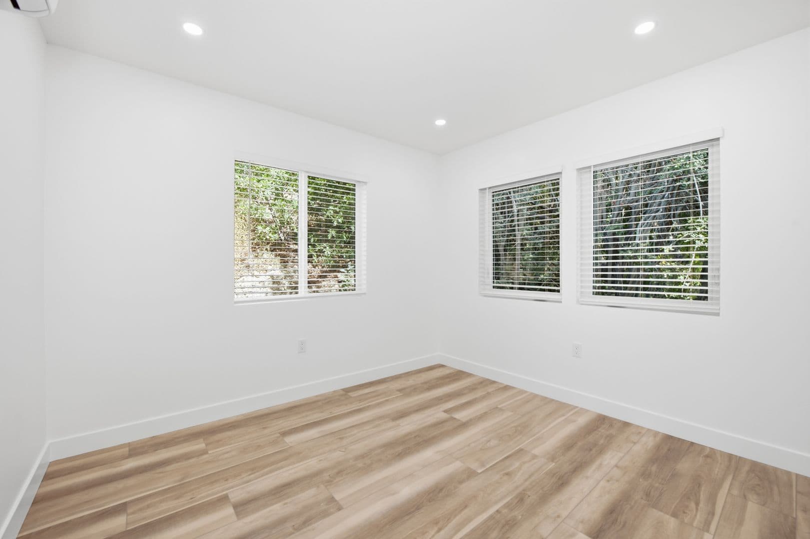 San Diego House: 5016 Chaparral Way