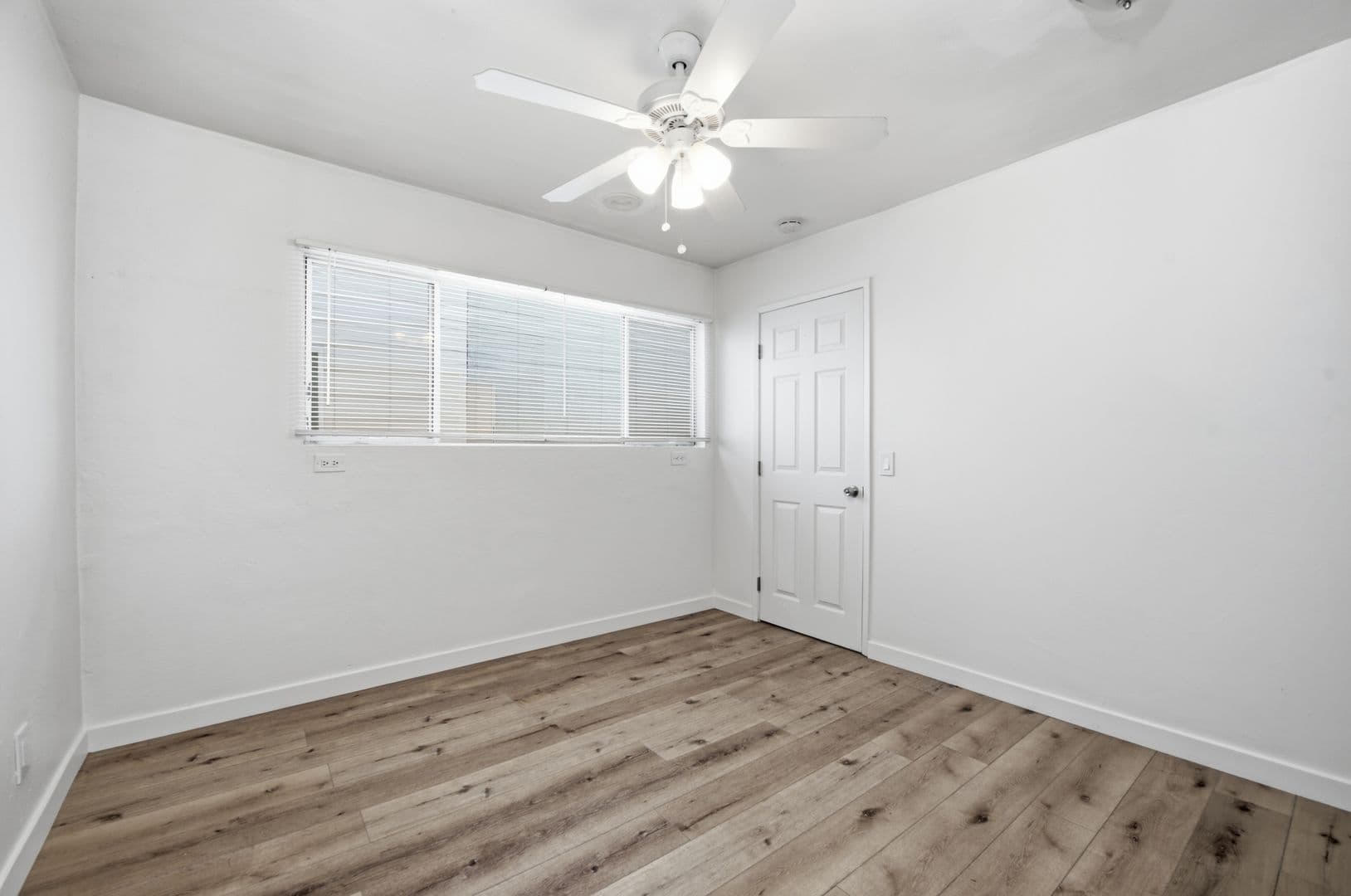San Diego House: 6105 Dorothy Drive