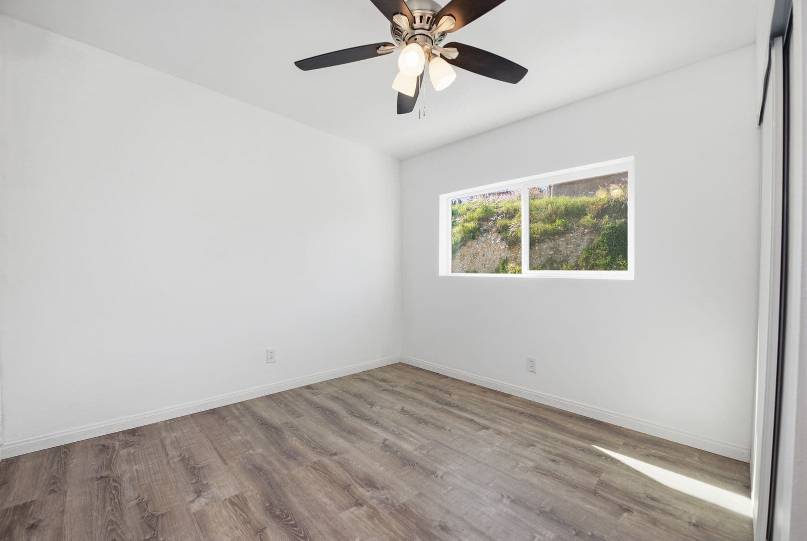 San Diego House: 5426 Brockbank Place