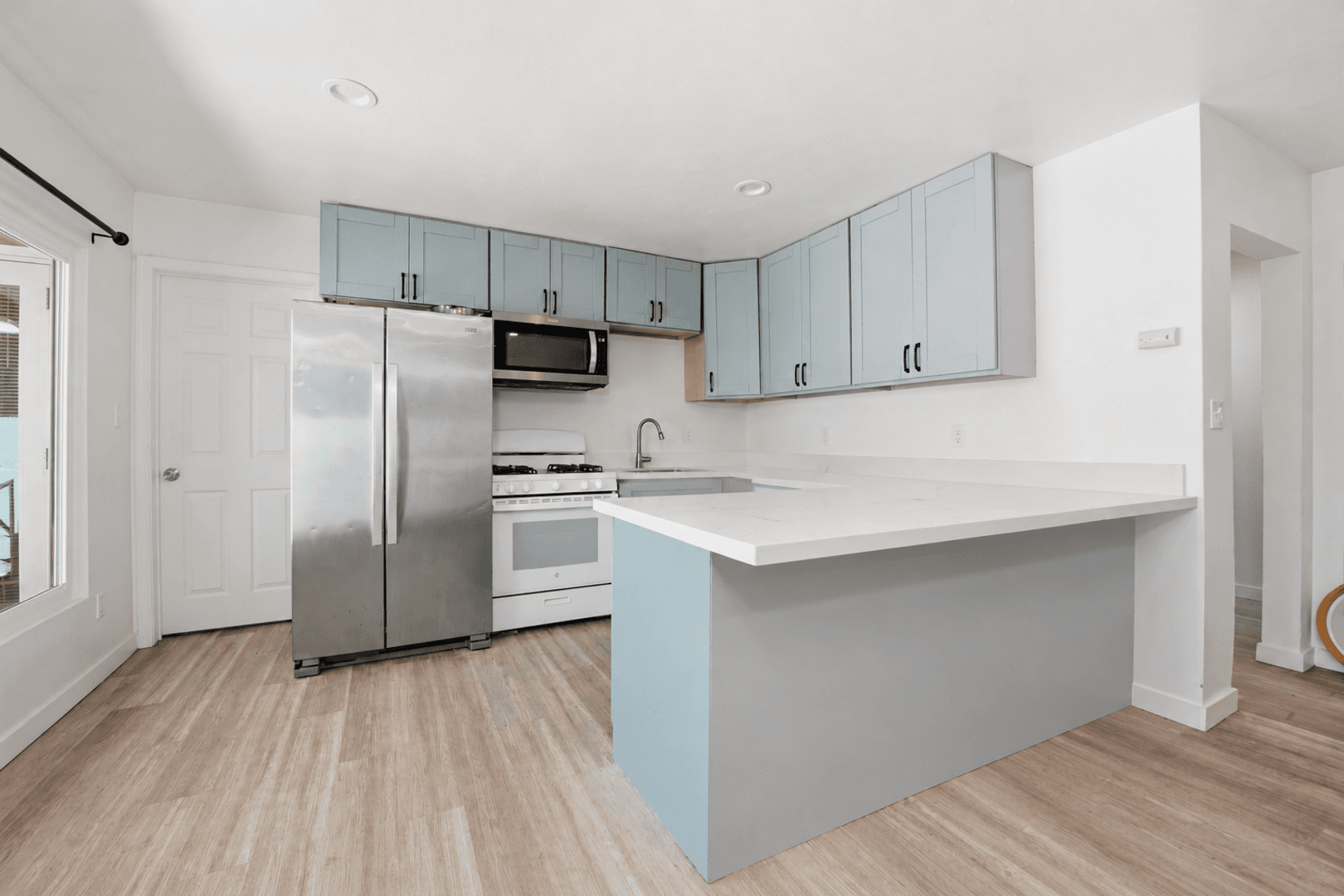 San Diego House: 5231 East Falls View Drive