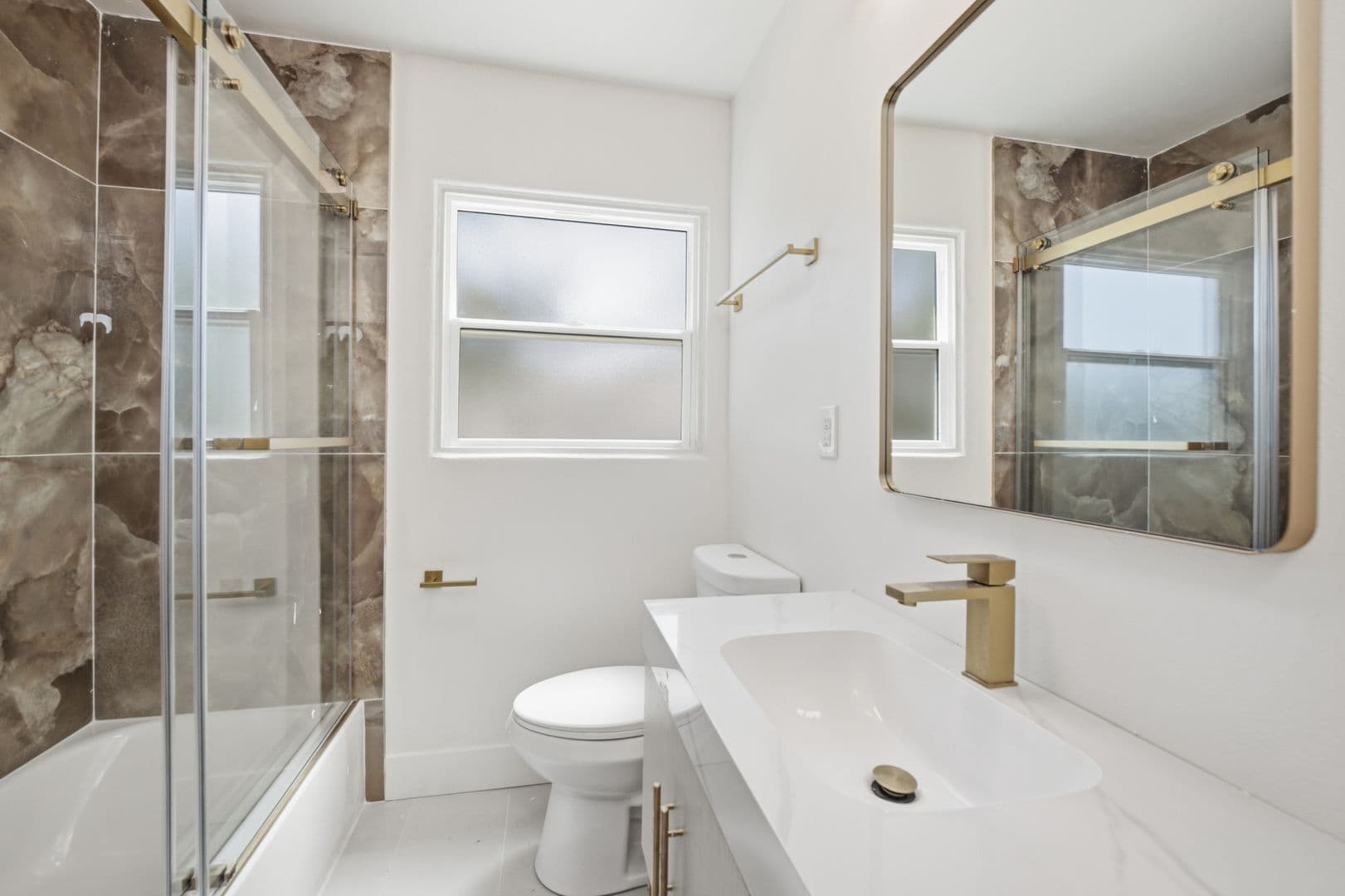 San Diego House: 6204 Mary Lane Drive