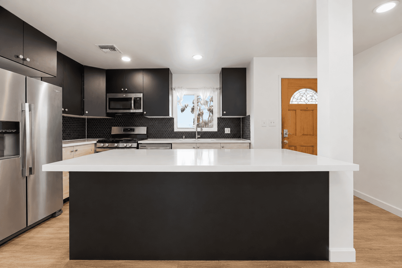 San Diego House: 5172 Brockbank Place