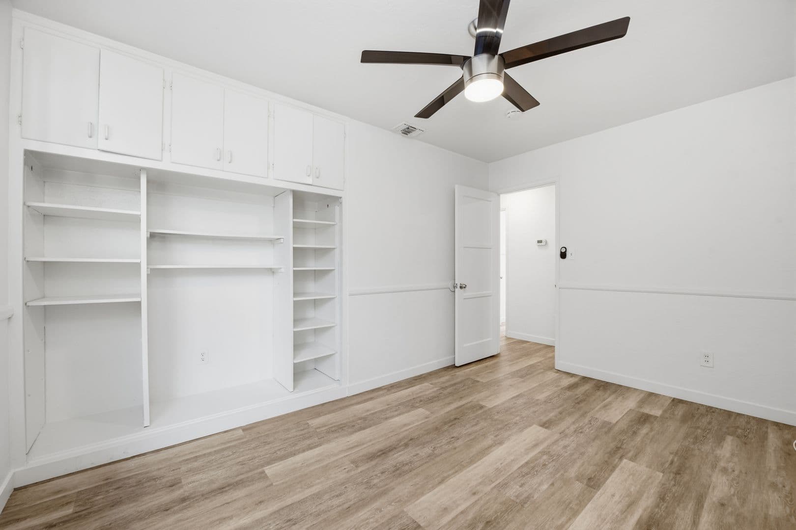 San Diego House: 5172 Brockbank Place