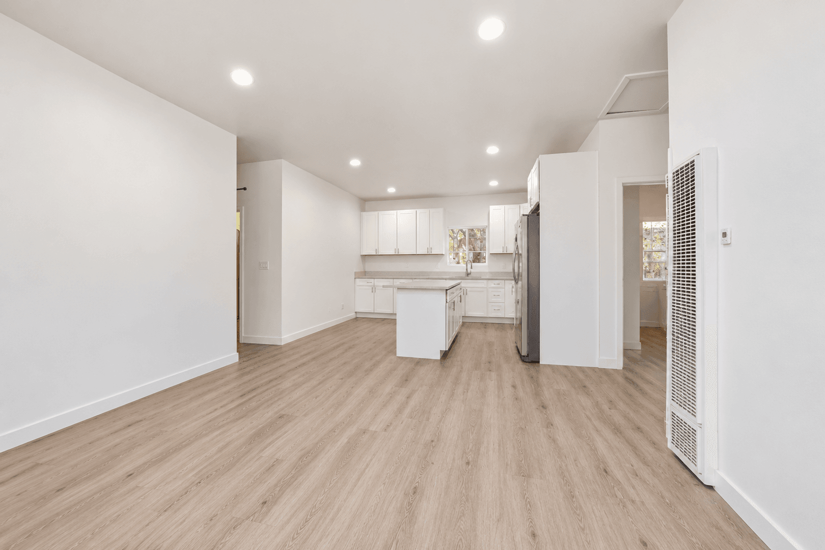 San Diego House: 5174 Brockbank Place