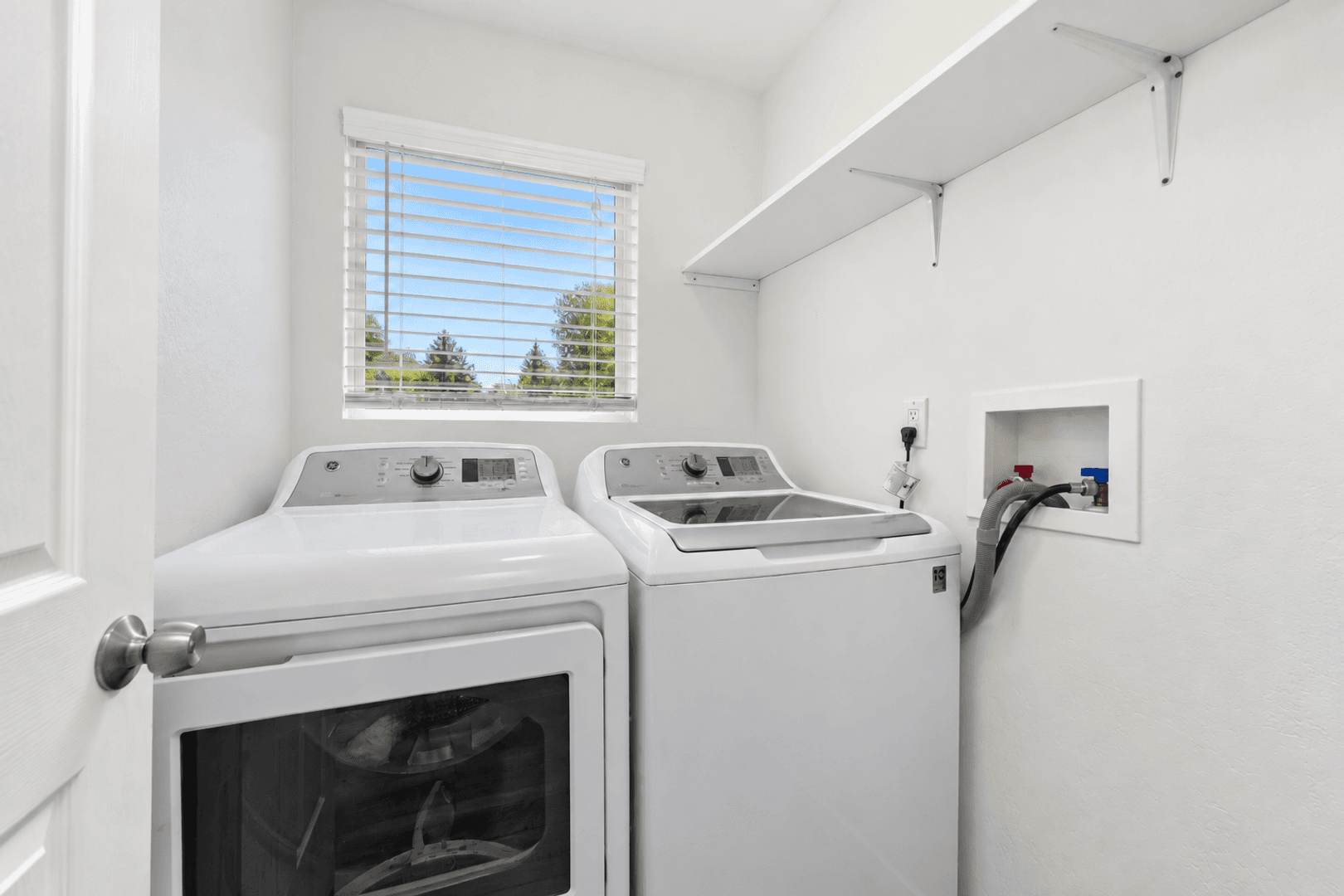 San Diego House: 6208 Pembroke Drive