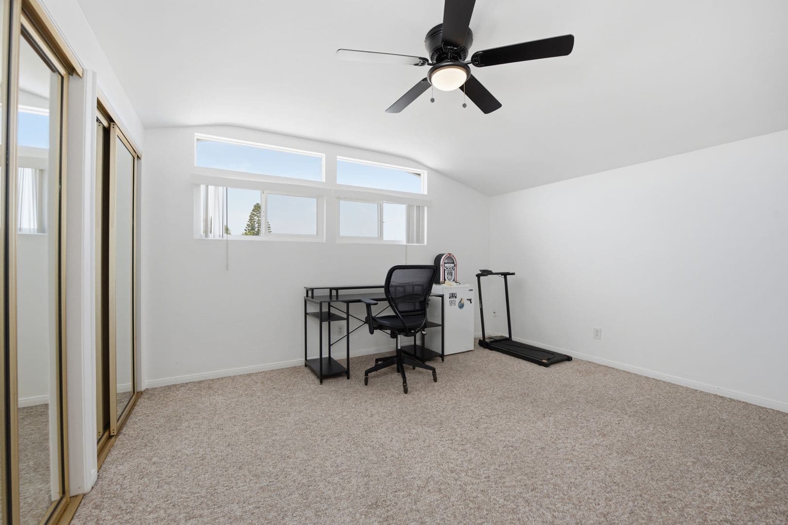San Diego House: 5231 Remington Road