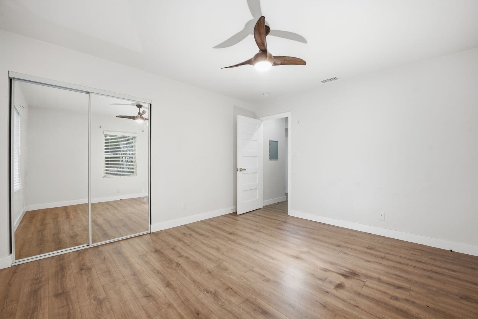 San Diego House: 6209 Mesita Drive